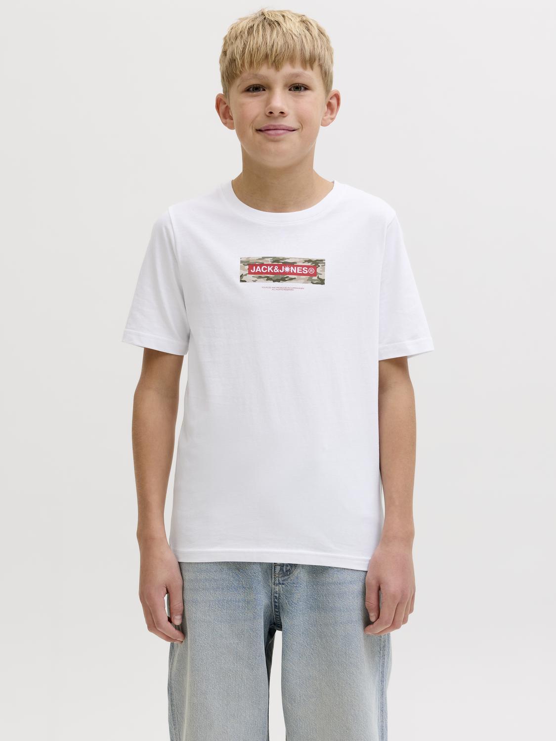 model_shot-front